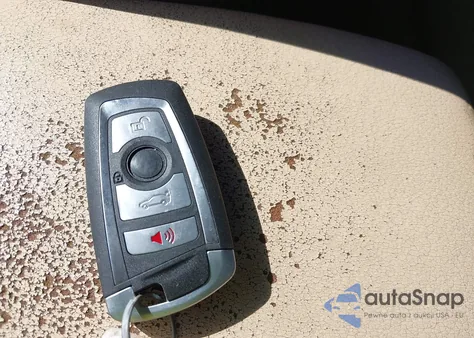 2013 BMW 328I z USA, uszkodzony, nr VIN WBA3A5G52DNP24674